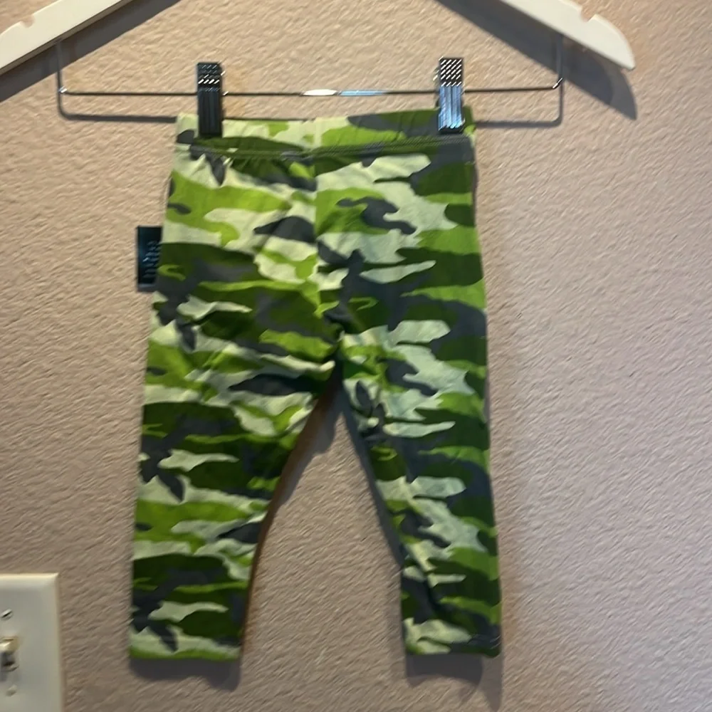New Miki.B. Girl’s Camo Camouflage Leggings Size 2T NWT